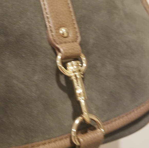 💖💥New to the closet💥💖NWOT Olive green Suede handbag - Picture 14 of 15